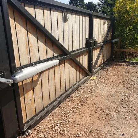 imgi_9_x119799014_3626099307414303_5959726084077372687_n.jpg.pagespeed.ic.o56SBO8Ngk